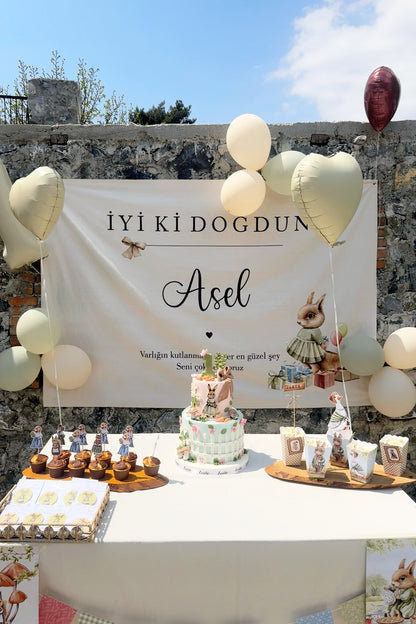 Kişiselleştirilebilir Sincap Figürlü Doğum Günü Örtüsü (#62)