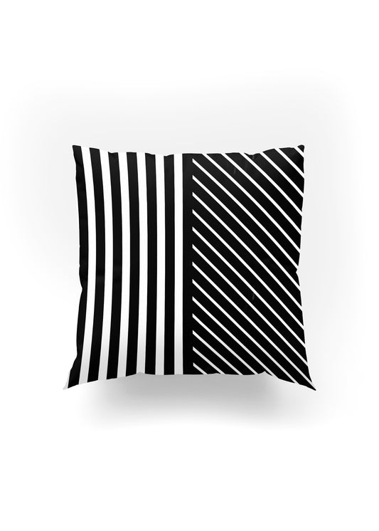Stripes Reloaded – Siyah Beyaz Stil Kırlent Kılıfı
